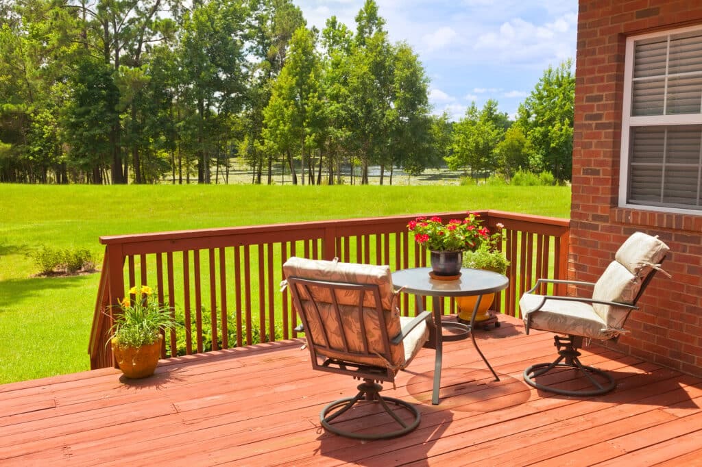 10 Types of Outdoor Decks for Your Home
